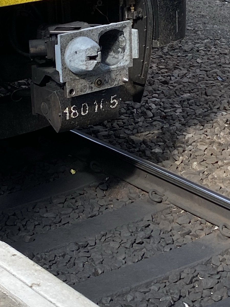 TraceyDagley's tweet image. #GrandCentral by Arriva #York #Class180