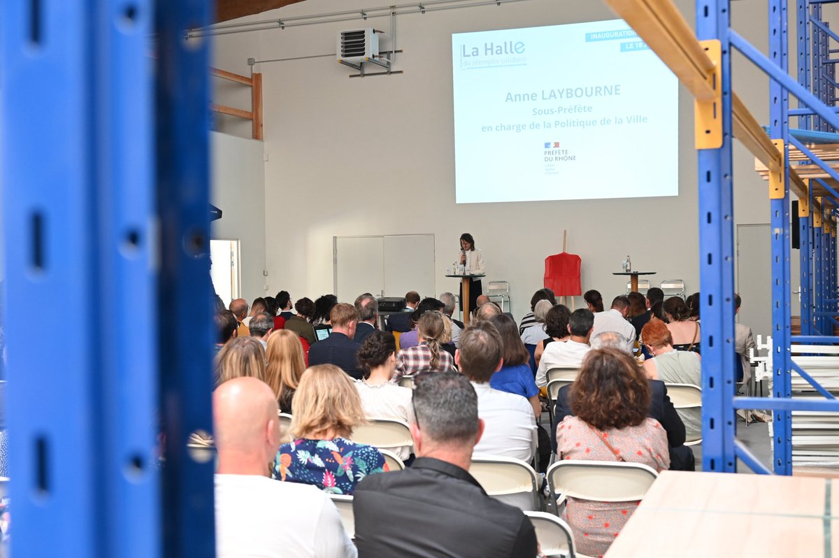 ✨ Inauguration de la Halle du réemploi solidaire à Rillieux-la-Pape, en présence de Mme LAYBOURNE, sous-préfète.
Un projet pionnier qui conjugue transition écologique, inclusion sociale et développement local.

« Je forme le vœu que nous inaugurons aujourd’hui une méthode, une