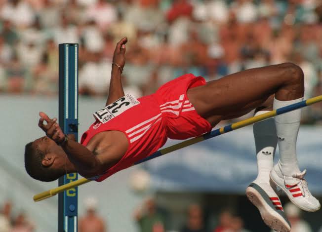 Mavis Perez Pino (@mavispino) on Twitter photo Javier Sotomayor, plusmarquista mundial de salto alto, con una marca de 2,45 m que perdura desde 1993, recibió en España el Premio GLORIA Leyenda del Deporte Iberoamericano. Felicidades desde #EducacionAvileña <a href="/DGECiegoDeAvila/">DGECiegodeÁvila</a> <a href="/DiazCanelB/">Miguel Díaz-Canel Bermúdez</a> <a href="/DrRobertoMOjeda/">Dr. Roberto Morales Ojeda</a> #CubaDeporte <a href="/CubaMined/">MINED</a> Javier Sotomayor, plusmarquista mundial de salto alto, con una marca de 2,45 m que perdura desde 1993, recibió en España el Premio GLORIA Leyenda del Deporte Iberoamericano. Felicidades desde #EducacionAvileña <a href="/DGECiegoDeAvila/">DGECiegodeÁvila</a> <a href="/DiazCanelB/">Miguel Díaz-Canel Bermúdez</a> <a href="/DrRobertoMOjeda/">Dr. Roberto Morales Ojeda</a> #CubaDeporte <a href="/CubaMined/">MINED</a>
