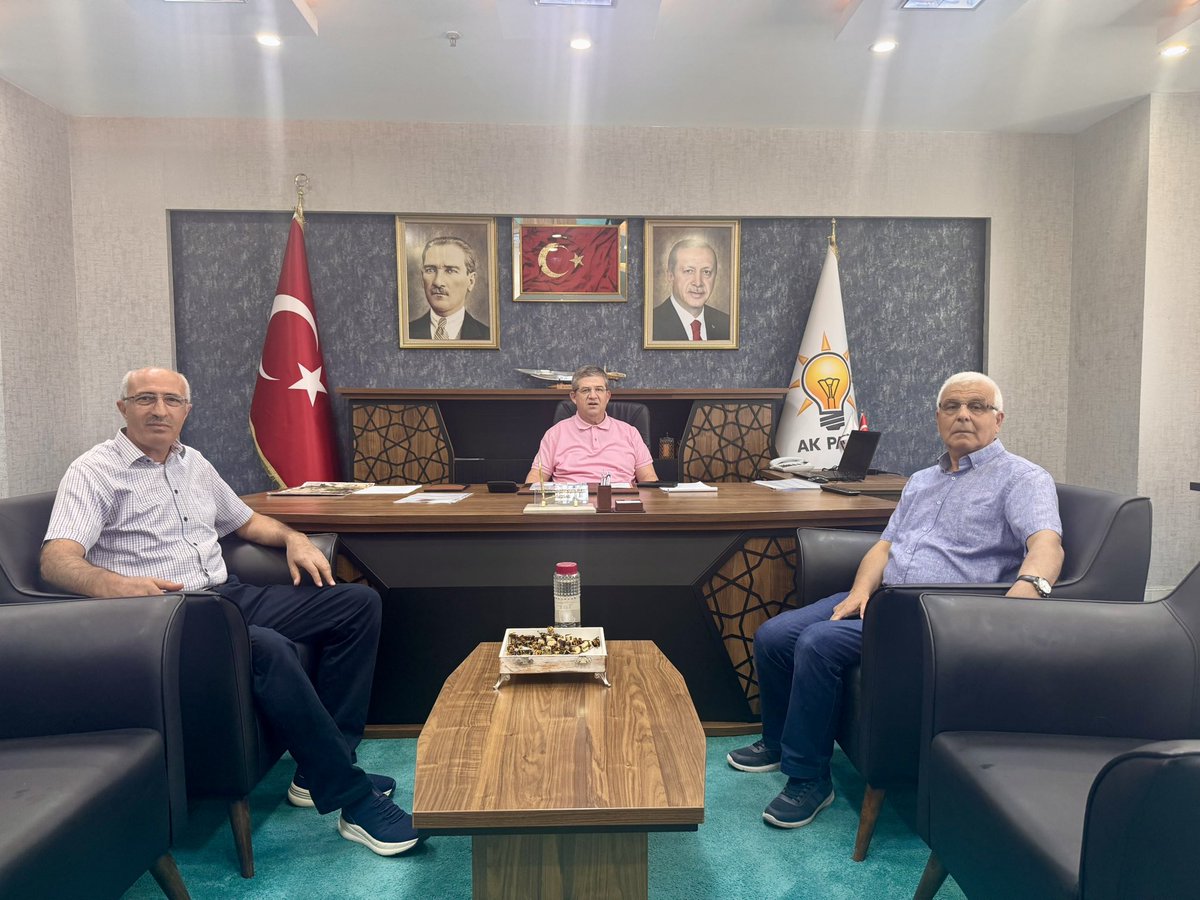Seyfettin Kocatepe ve Tevfik Şentürk, AK Parti İl Başkanımız Muhammet Subaşıoğlu’nu ziyaret etti.