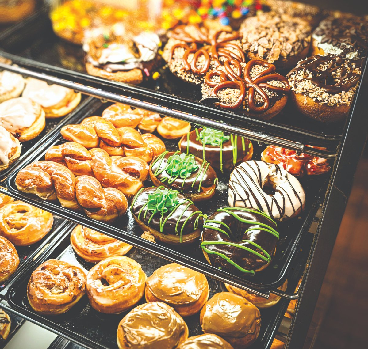 TrvlTasteTour's tweet photo. Catch the Amtrak to Red Wing, MN ๐ for scenic bluffs, river views, local eats ๐ฝ๏ธ (like Scarlet Kitchenโs salmon + Hanisch pastries!), a giant boot photo-op ๐ข & cozy hotel stays ๐จ
#VisitRedWing #AmtrakAdventures #ExploreMinnesota #GreatRiverRoad https://t.co/bwuUk51cw9