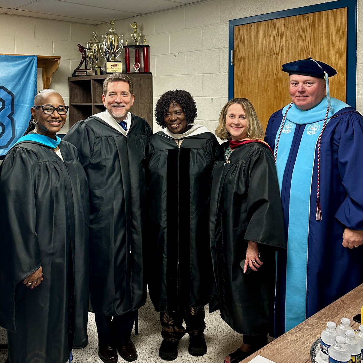 DavidReidVA's tweet image. Congratulations to the over 430 Stone Bridge HS graduates and their families!! We look forward, with great hope, for all the positive impacts you’ll have on our community and the future.
