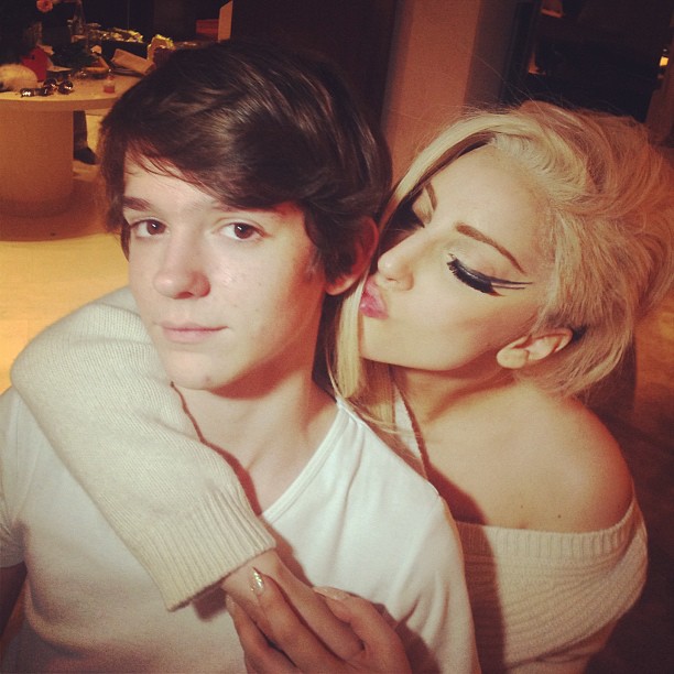 The fact that an 18 year old boy produced ARTPOP is crazy to me 😭
