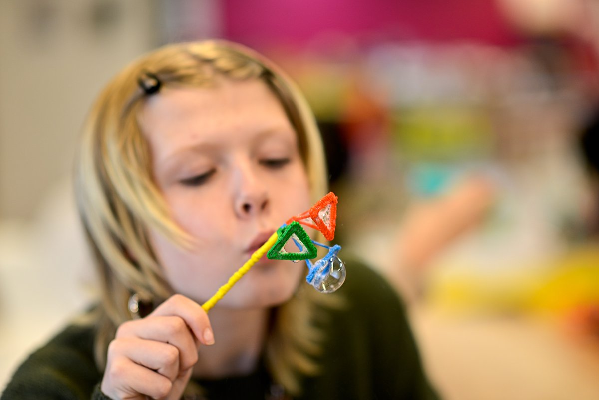 ☀️ Summer’s here! Ready to ditch the screens and spark some hands‑on fun?

Dive into our Doodle Days of Summer guide for 3D pen projects like beach dioramas, custom keychains, room décor and wearable wonders—plus tips to boost STEM skills!

Read now 👉 learn.the3doodler.com/blog/summer-do…