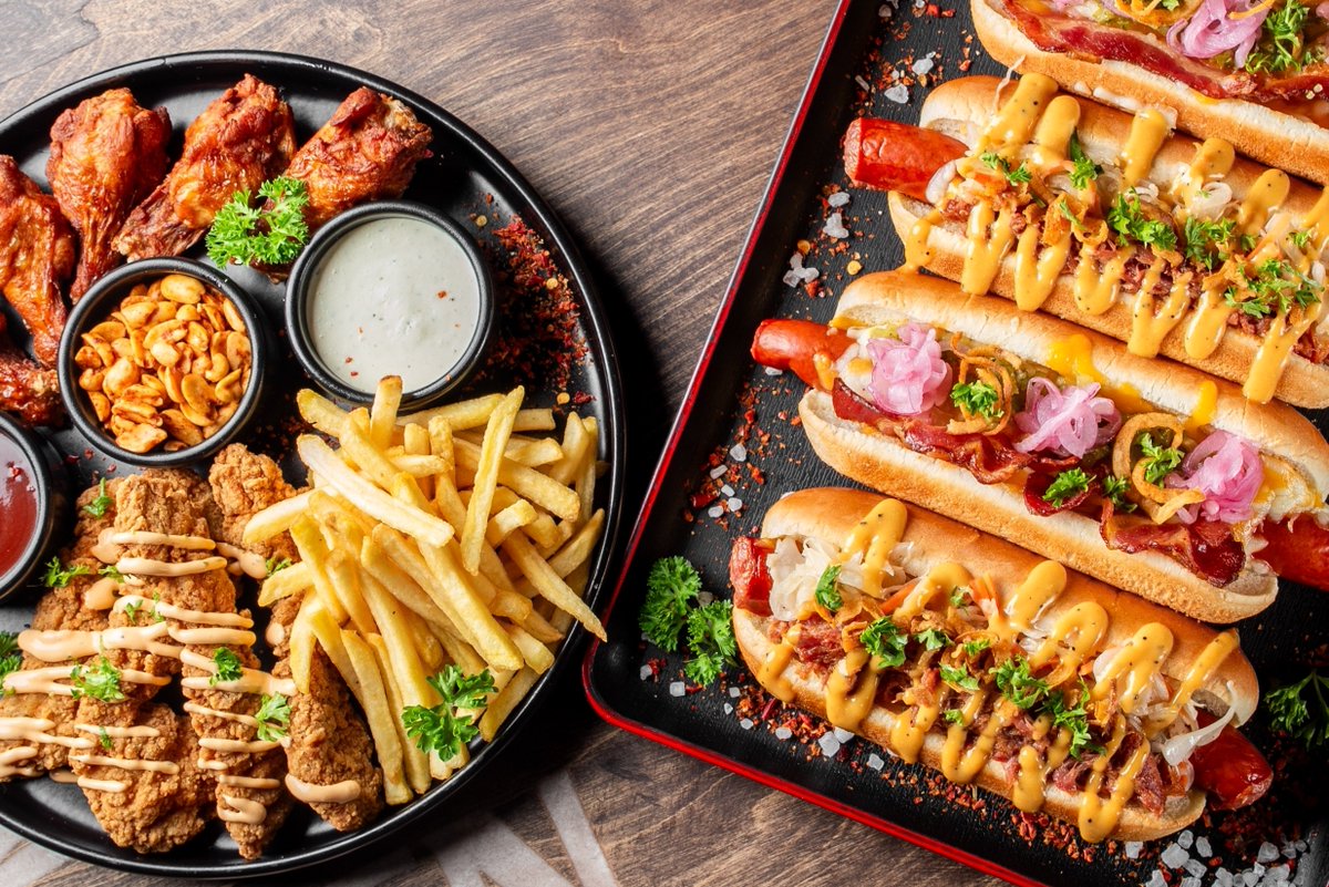 Want to drive trial on a LTO? Go bold and familiar.
🌶️ Peppers (chipotle, serrano) = depth, not gimmick
🌍 Global street food vibes—birria and peri peri
🌿 Modern twists—za’atar ranch and Tajín-style citrus
Curious + comforting = craveable.
Let’s talk flavor. Request a sample☝️