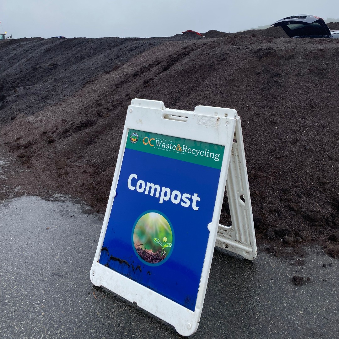 🌱 Schedule an appointment to pick up FREE compost and mulch year-round at our greeneries in Brea, Irvine and San Juan Capistrano:

➡️ OClandfills.com/compost