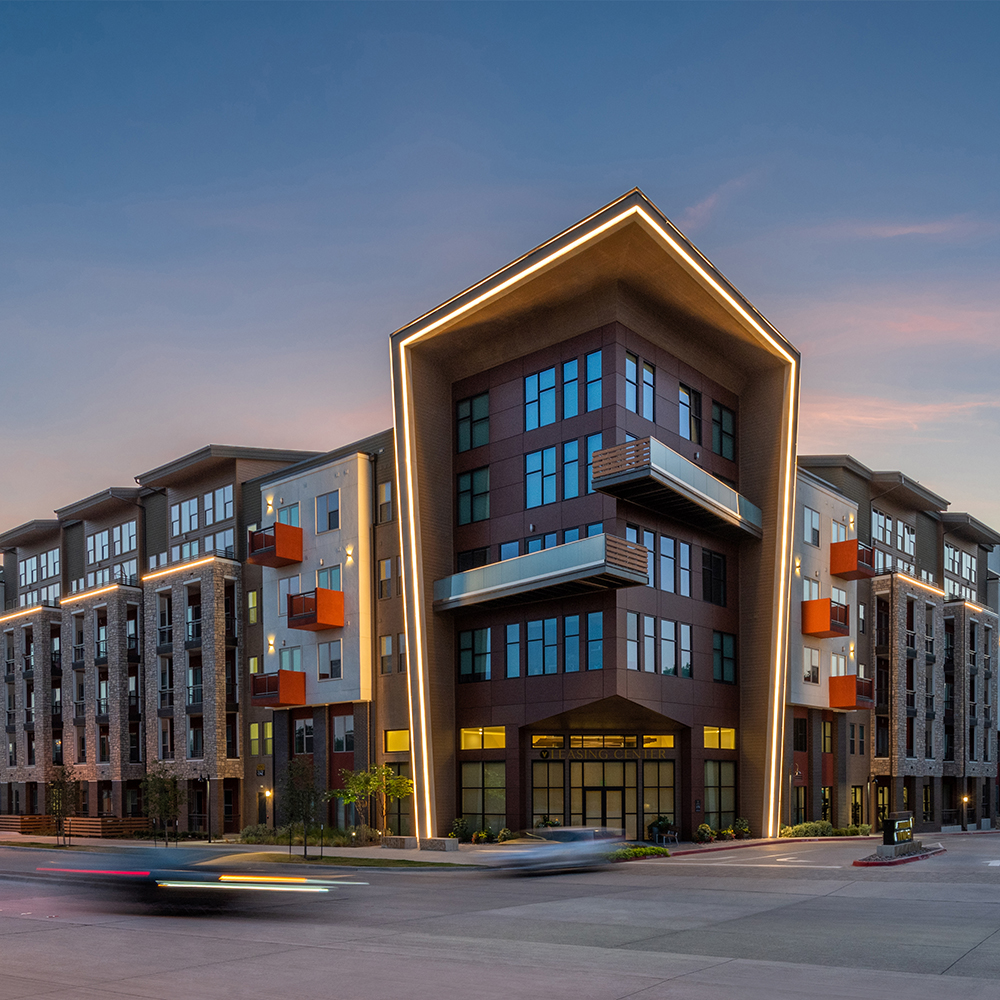 JHParch's tweet photo. Vantage at Spring Creek - one of five JHP projects in the CityLine area of Richardson, Texas

#jhparch #architecture #urbandesign #multifamily #midrise #RouthCreek #Vantage #CityLine #RichardsonTX https://t.co/qUAGRjETO7