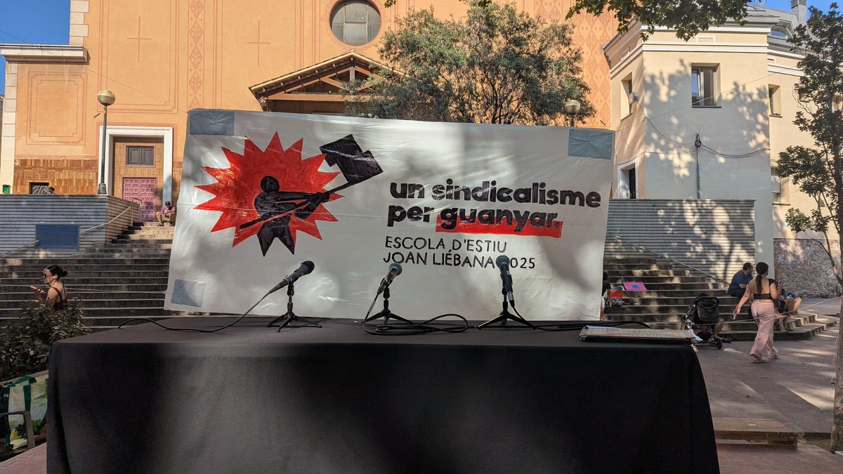 ☀️ Tot a punt per començar el primer acte de l'Escola d'Estiu Joan Liébana 2025

🏴 Us esperem a les 18.30h a la plaça Bonet i Muixí de Sants