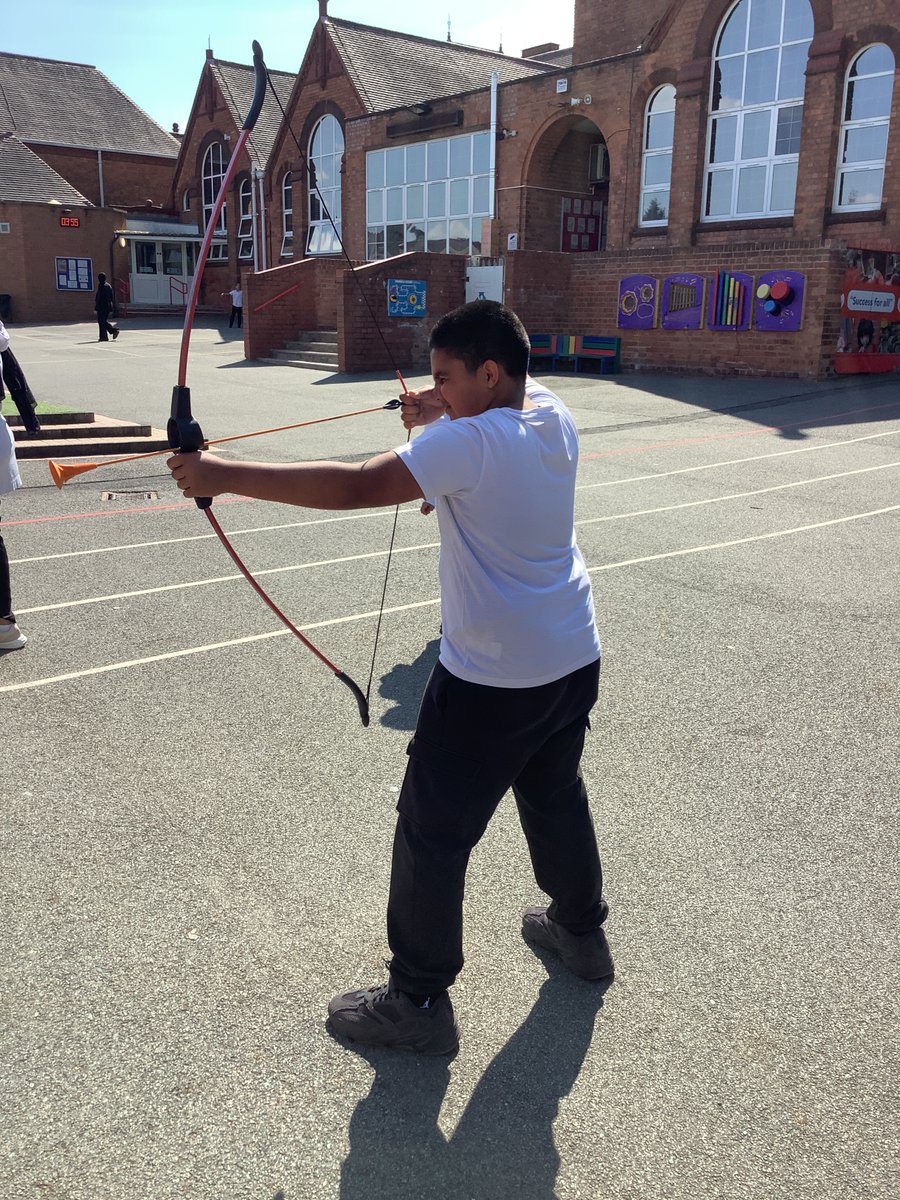 Who can get he highest score on the target? Lots of children earned great scores in Archery club with Miss Bibi.