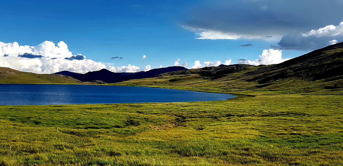 AdeelED's tweet photo. Deosai planes with karakoram, himalayas range and sheosar lake.
#Throwback #circa2018 https://t.co/PvVaEmcQEN