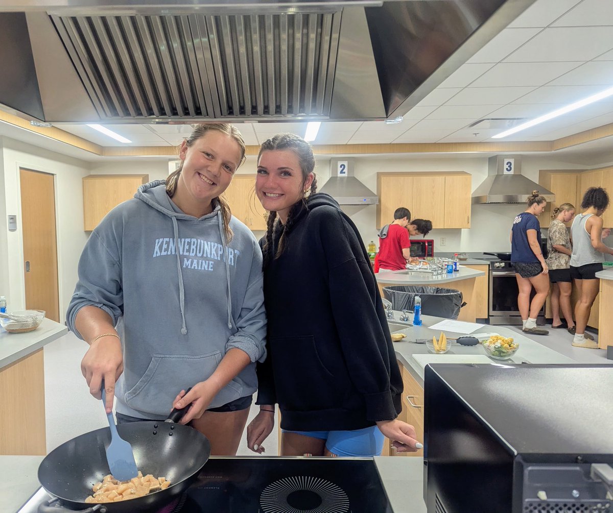 A huge THANK YOU to our Dietician, Dr. Beth Young, for having us as guests in her brand new kitchen! Learning to cook a healthy stir-fry with lots of veggies!