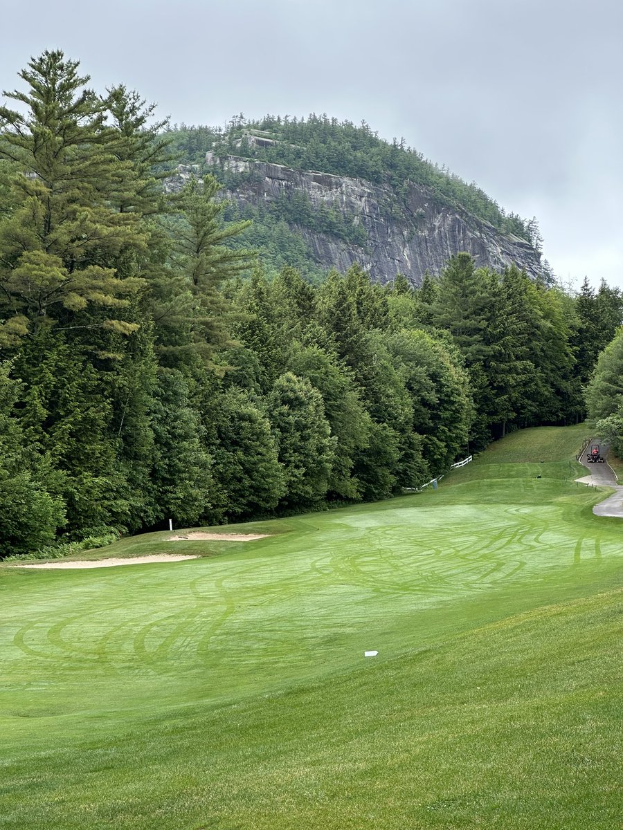 humanutopia2021's tweet image. Hard earned day off. Stunning golf course @haleslocation