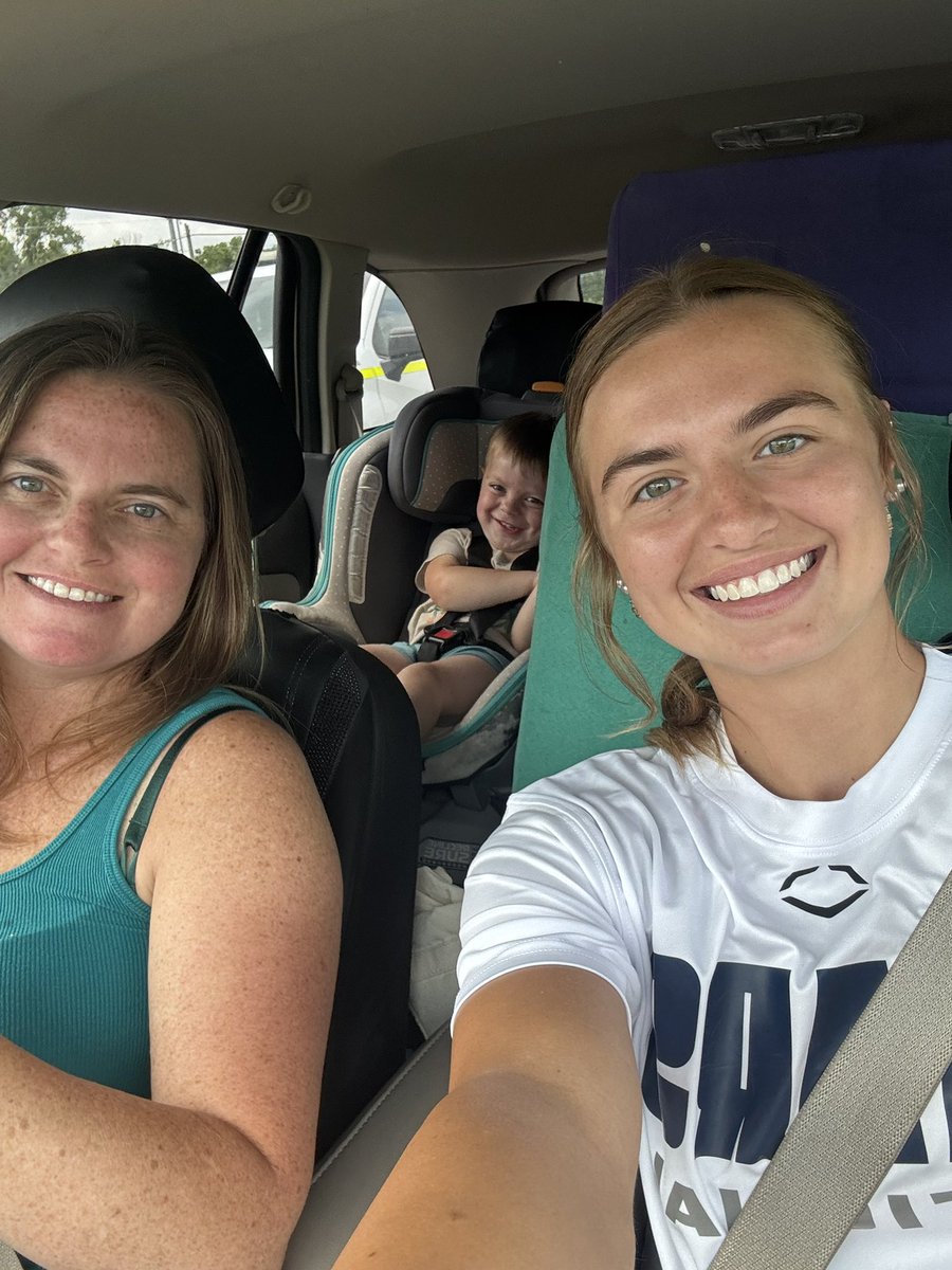 ⭐️ 🥎 on the road to Chattanooga! So excited to be with <a href="/StarsNat18U/">Stars National Coleman 18U</a> for the Scenic City top 25! ⭐️🥎 
<a href="/starsnationalfp/">Stars Organization</a> <a href="/_coachrachel/">Rachel Coleman</a> <a href="/CompleteGame/">Rob Crews</a>