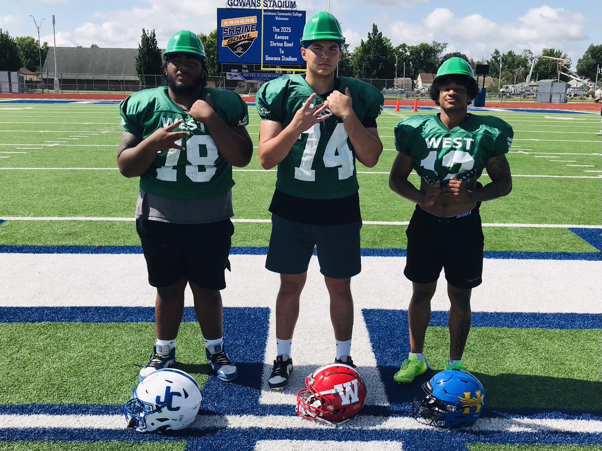 HEIGHTS FOOTBALL (@whtsfootball) on Twitter photo Day 4 Practice #1 Hard Hat Winners ( <a href="/KSShrineBowl/">Kansas Shrine Bowl</a> )
Petren Bartolome- Junction City
Brody Weir- Wellington
Terrell King- Hutchinson
#WESTSIDE #ForTheKids Day 4 Practice #1 Hard Hat Winners ( <a href="/KSShrineBowl/">Kansas Shrine Bowl</a> )
Petren Bartolome- Junction City
Brody Weir- Wellington
Terrell King- Hutchinson
#WESTSIDE #ForTheKids