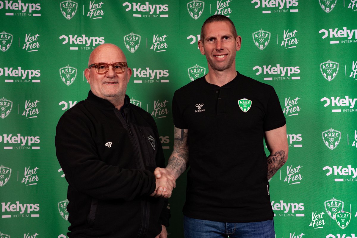 Première Ligue Reporter (@clem_reporter) on Twitter photo 🚨 OFFICIEL ! Sébastien Joseph est le nouvel entraîneur de l’ASSE ! 👔💚🤍
📸 <a href="/ASSEFeminines/">ASSE Féminines 👸</a> 🚨 OFFICIEL ! Sébastien Joseph est le nouvel entraîneur de l’ASSE ! 👔💚🤍
📸 <a href="/ASSEFeminines/">ASSE Féminines 👸</a>