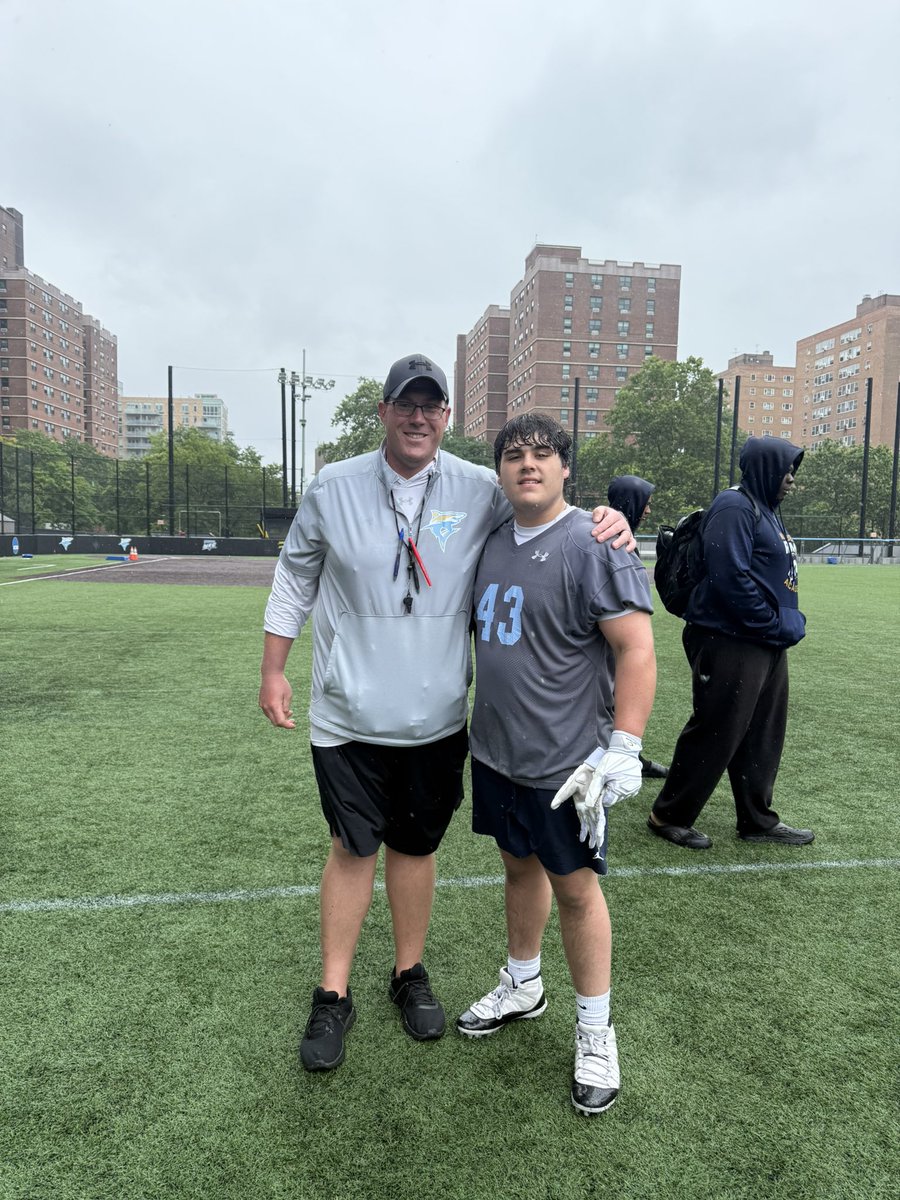 krantz____'s tweet image. Big thanks to @CoachRCooper over at @LIUSharksFB for having me at their prospect camp! Learned a lot and had a blast. 

@IgnatiusFB @CoachMmiller15 @N_W_Sports @SunilSportsNews @PrepRedzoneIL @CoachBigPete @NP_Florida @Coach_Ogbu @Coach_IPace @_dlmerritt