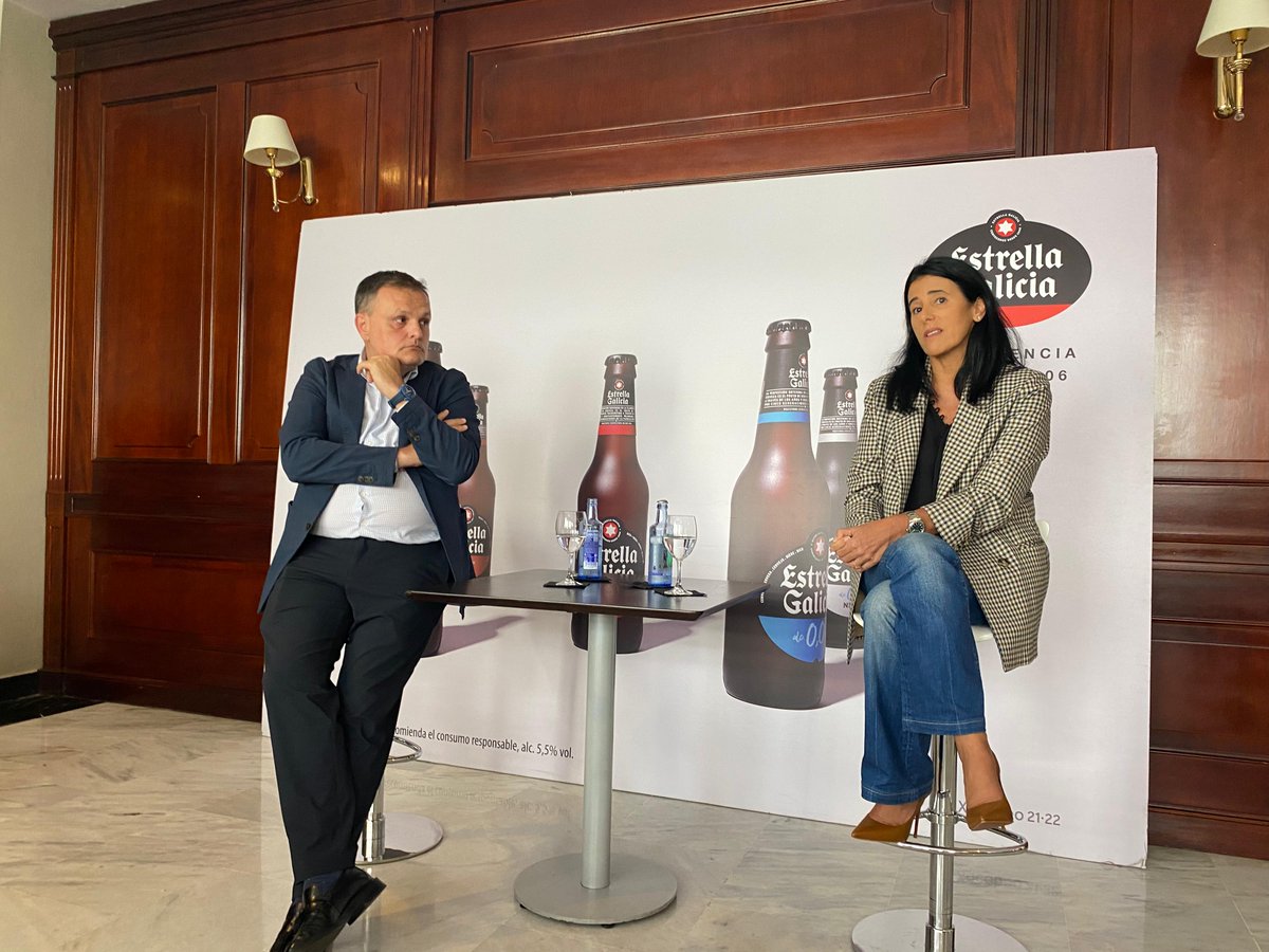 Círculo Empresarios (@circulogalicia) on Twitter photo Lupe Murillo protagonizó una nueva edición de #MásQueCañas con <a href="/estrellagalicia/">Estrella Galicia</a> en Círculo.
Cercana e inspiradora, compartió su experiencia al frente de Pescamar y el <a href="/PontevedraCFSAD/">Pontevedra CF 🦴</a> y reflexionó sobre liderazgo, territorio y gestión de equipos. Lupe Murillo protagonizó una nueva edición de #MásQueCañas con <a href="/estrellagalicia/">Estrella Galicia</a> en Círculo.
Cercana e inspiradora, compartió su experiencia al frente de Pescamar y el <a href="/PontevedraCFSAD/">Pontevedra CF 🦴</a> y reflexionó sobre liderazgo, territorio y gestión de equipos.