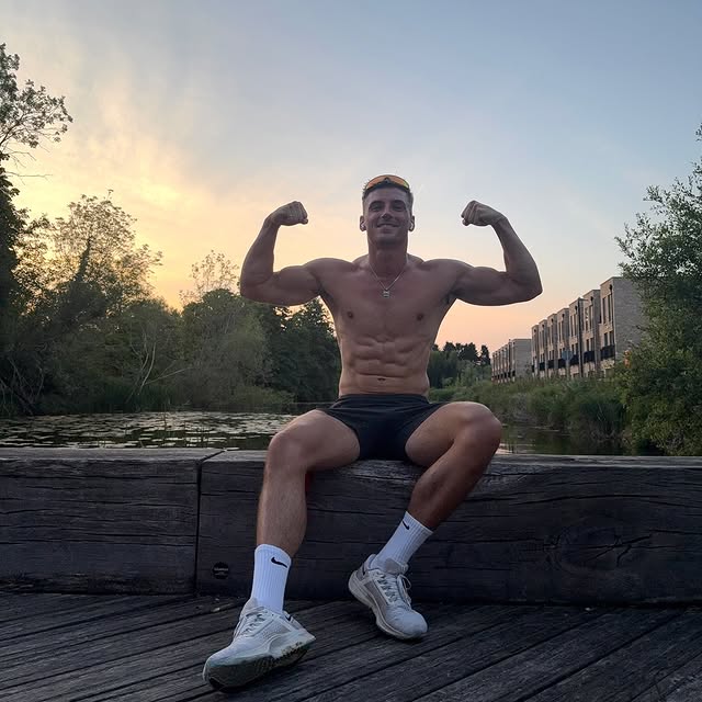 Asher4ester's tweet image. Muscles 💪