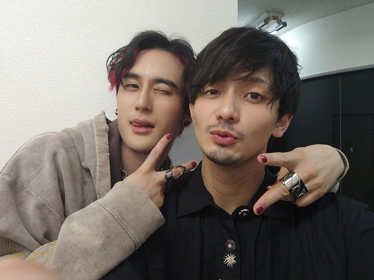 mitsuaki_h9's tweet image. 『キャストサイズニュース・祝11周年スペシャル!』第180回
ありがとうございました!
まだ僕の名前が知れ始めたくらいから出演させていただいた番組🌟
記念すべき日に呼んでいただいて嬉しかったです💨
ピクニックさん、そして雷太くんと😁
