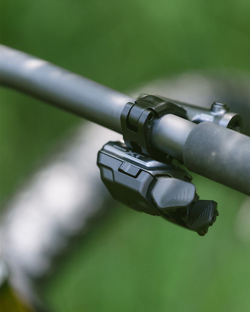 LYNX RACE | THE NO 1 BIKE

The new #LynxRace season is out, 120 mm of travel and Split Pivot suspension for maximum pedaling efficiency and exceptional control on any terrain

Featuring new colors and the latest Shimano XT Di2
#bhbikes #bhlynxrace

goo.su/oBoxUJd