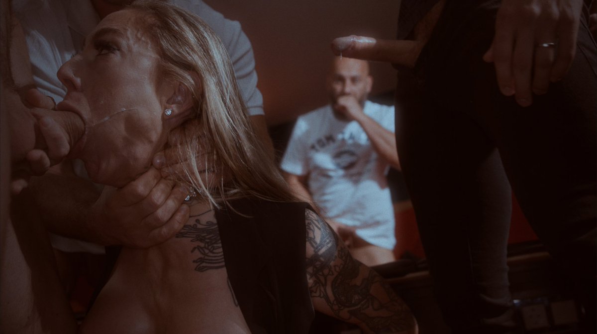 Angie Bloom tweet media