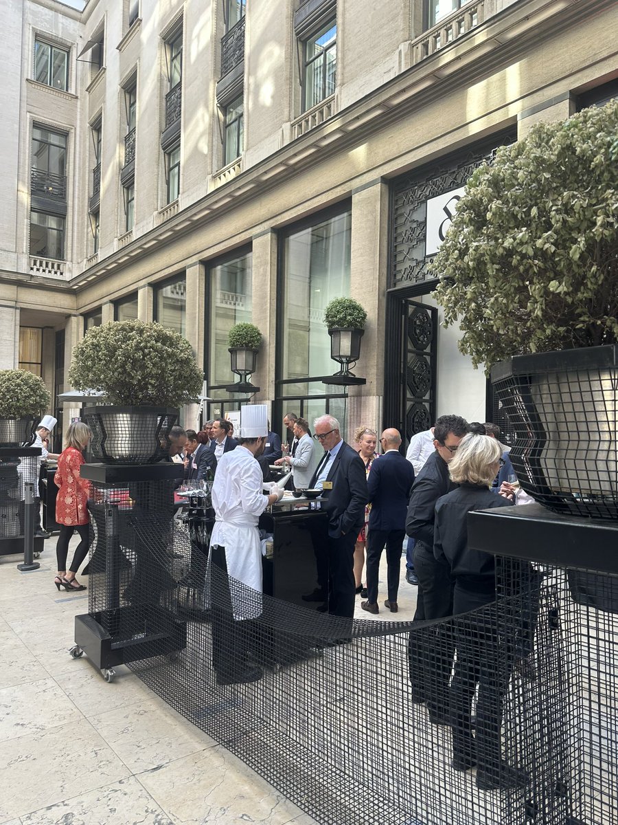 EOL (@eolreal) on Twitter photo 🥂Quand les verres commencent à être servis, c’est que la soirée démarre !
#GalaSupplyChain <a href="/Agora_Managers/">Agora Managers Groupe</a> 🥂Quand les verres commencent à être servis, c’est que la soirée démarre !
#GalaSupplyChain <a href="/Agora_Managers/">Agora Managers Groupe</a>