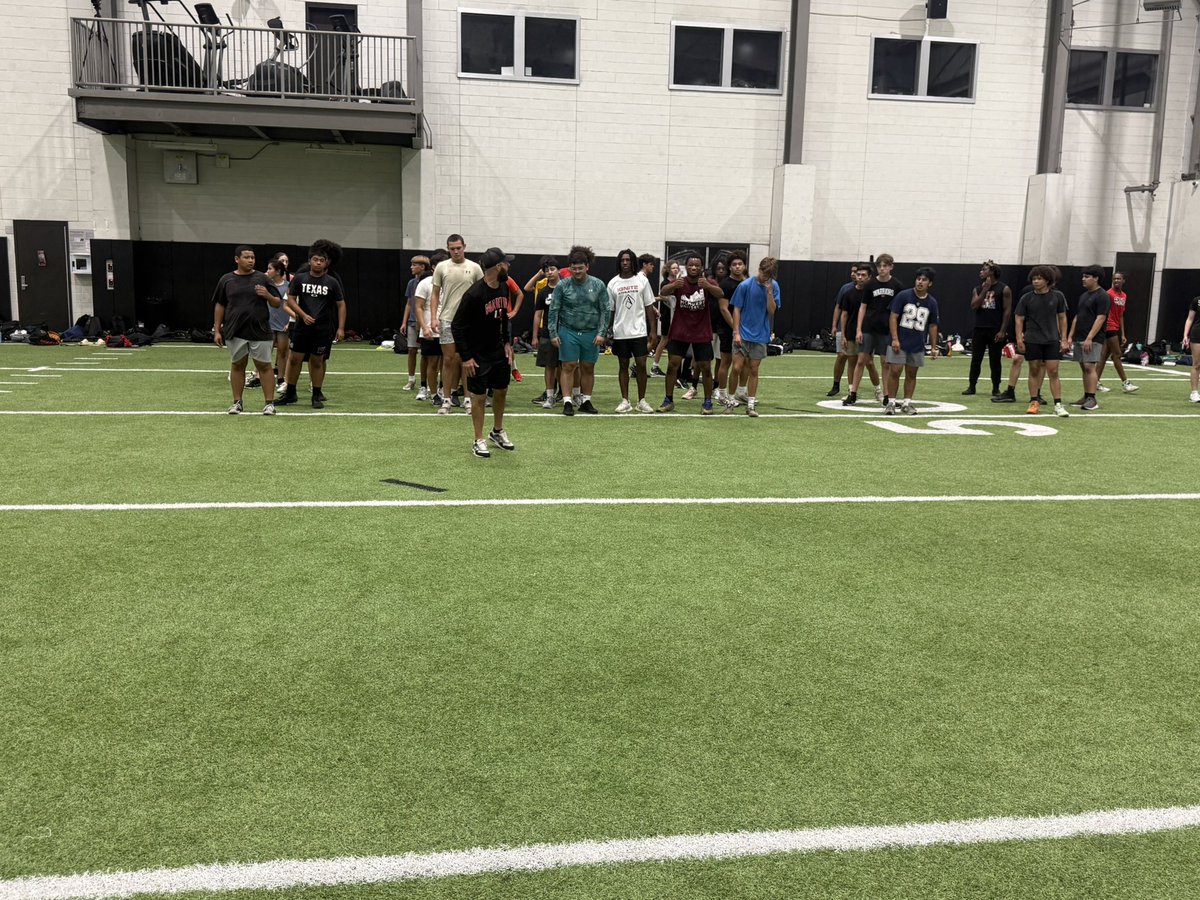 Martin_Football's tweet image. Gone camping 🔴⚫️