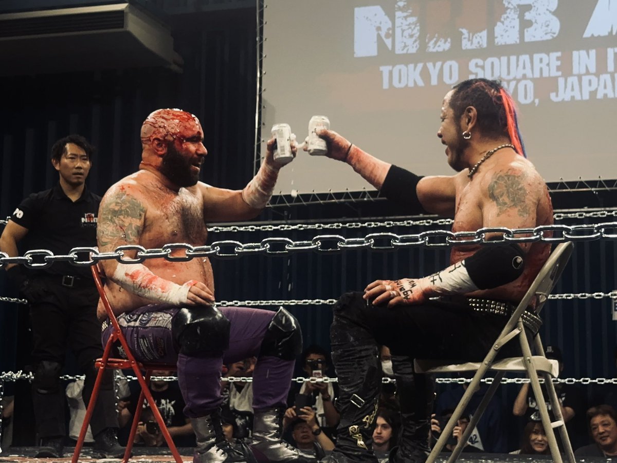 ICWインイタ終了

ジョエルベイトマンと対戦

予想に反して
滅茶苦茶楽しかった！！

これぞ

板橋インイタin
アメリカの酒場でデスマッチ
🍺🩸🍻🩸🍺

ベイトマン

ジャパーズ・フェイマス・ビアー
アサヒスーパードライの味はどうだった？

恋しくなったら
また相手してやるよ

ワス🍺