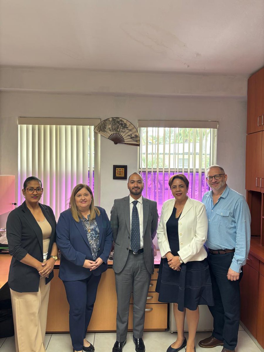 Nuestro Asesor en Acceso a Mercados y Agricultura se reunió con Diana Guinard, la Directora de Cooperación Internacional del Ministerio de Agricultura de Panamá (MIDA), con la finalidad de estrechar los Lagos agrícolas entre Nueva Zelanda y Panamá.