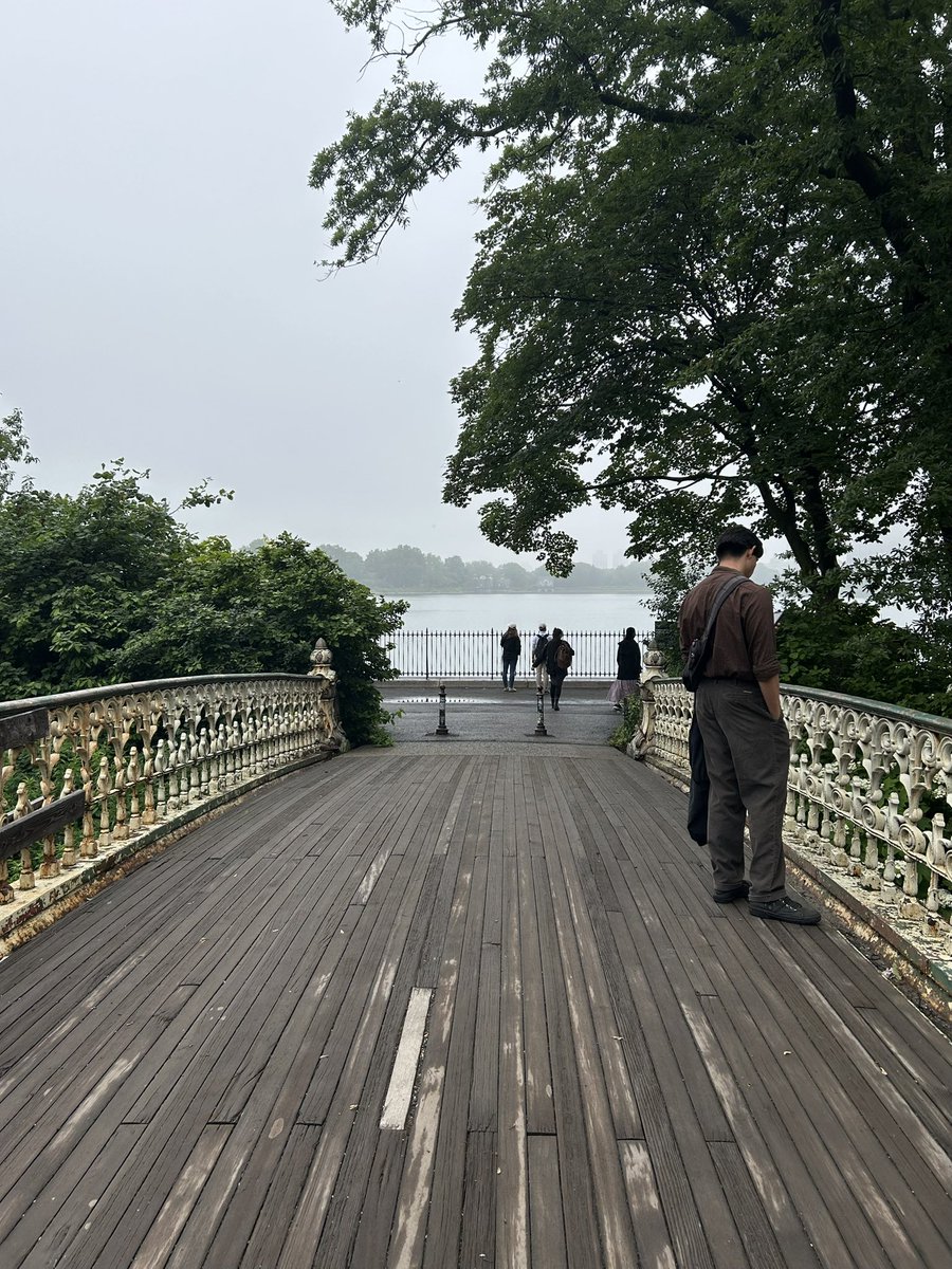 howlsbooks's tweet image. it can beautiful sometimes