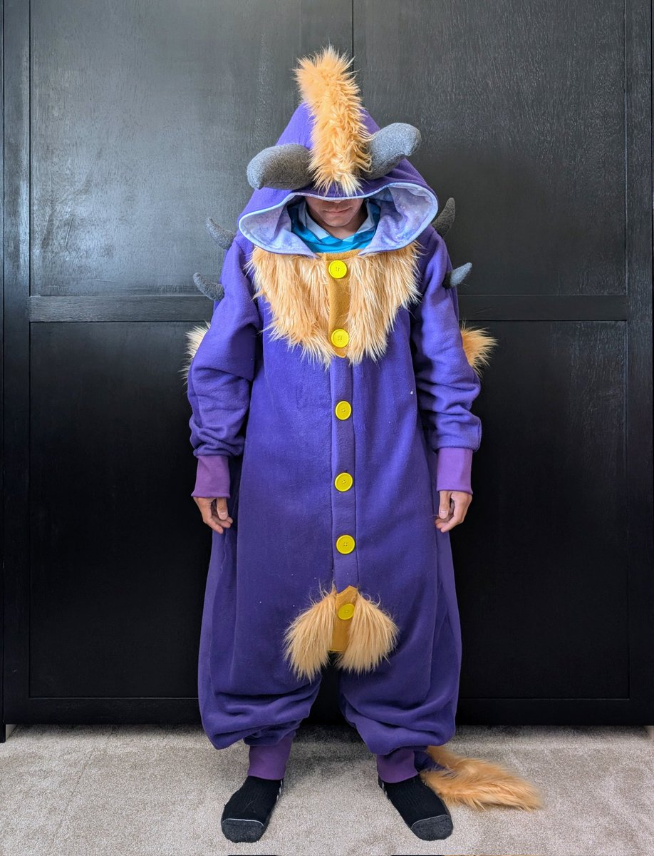 DizzignerClub's tweet image. Finished kigu for @moonblazewolf