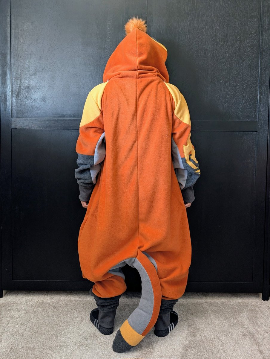 DizzignerClub's tweet image. Finished kigu for @ferricfox