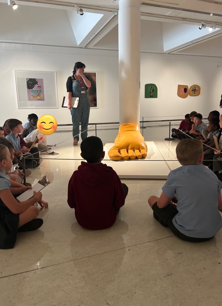 didyousayplay's tweet photo. P3/2 had a fantastic time at a clay sculpture workshop with @GlasgowGoMA . Such a beautiful space to visit. Our budding artists were able to identify visual elements they had learned about in the art work they observed. Thank you for having us #glasgow850 #GoMA https://t.co/V0QSnPpqog