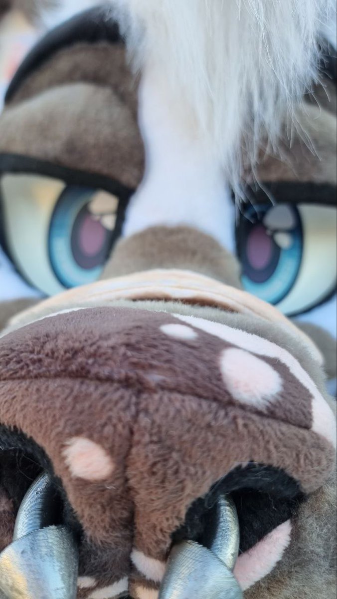 Hi hi 👋 

✂️<a href="/WildFoxWorks/">🦊WILDFOXWORKS🦊</a> 
✍️ <a href="/RudeRusse/">RVDE</a> @Dirty_burito 💕