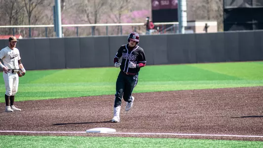 Kendall Rogers (@kendallrogers) on Twitter photo NEW COMMIT: <a href="/KUBaseball/">Kansas Baseball</a> has landed a nice pickup in the portal in former Southern Illinois OF Jordan Bach. Bach finished the 2025 campaign with a .309 average, 11 homers and 41 RBIs + 19 doubles and 48 walks for the Salukis.
Profile: d1baseball.com/player/1722790โฆ
Portal: NEW COMMIT: <a href="/KUBaseball/">Kansas Baseball</a> has landed a nice pickup in the portal in former Southern Illinois OF Jordan Bach. Bach finished the 2025 campaign with a .309 average, 11 homers and 41 RBIs + 19 doubles and 48 walks for the Salukis.
Profile: d1baseball.com/player/1722790โฆ
Portal: