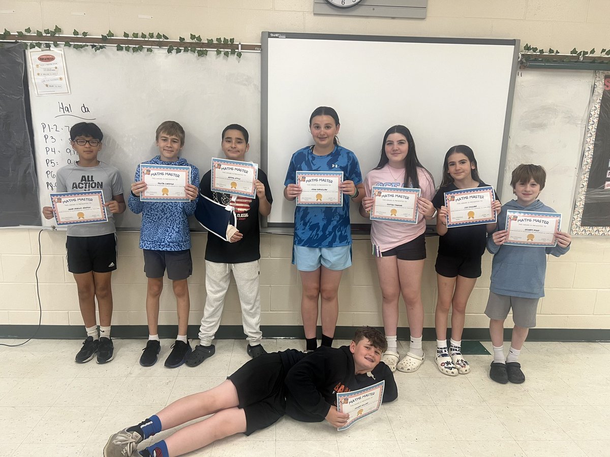 Congrats to my students who kept at a B or higher average in math this year➕✖️➖➗🖤  <a href="/itsahorbelthing/">Horbelt</a> <a href="/mrs_ozello/">Krystina Ozello</a>