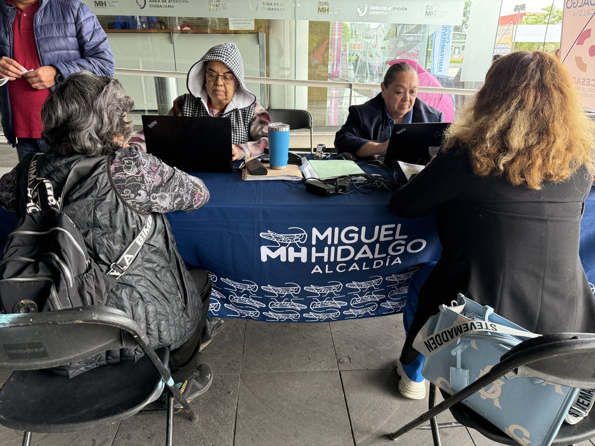 AlcaldiaMHmx's tweet photo. ¿Dejarás que alguien más te lo cuente?

Te invitamos a nuestro #MiércolesCiudadano, en el cual encontrarás la mejor atención personalizada, además de que hoy también encontrarás la 'Ruta del Calzado' de @SanMateoAGob con zapatos, productos de piel y mucho más. ¡Te esperamos en la explanada de la alcaldía hasta las 2 de la tarde!