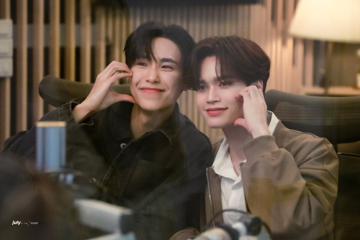 🌞🌜🤍 . 

ㅡ 🐶🐱

JUNIORMARK PRESSTOUR

#JuniorMarkFanconPressTour 
#junniorrs #markjrtn #juniormark