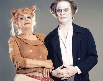🎹 i𝕊how𝕋unes 🎹 (@ishowtunes) on Twitter photo Happy 91st Birthday to an ACTUAL #BroadwayLegend... #GeorgeHearn !
From #SweeneyTodd to #LaCageAuxFolles to #MackAndMabel to #SunsetBlvd... he's done it ALL, including TV & Film !
<a href="/TheTonyAwards/">The Tony Awards</a> #AngelaLansbury #EMMYS Happy 91st Birthday to an ACTUAL #BroadwayLegend... #GeorgeHearn !
From #SweeneyTodd to #LaCageAuxFolles to #MackAndMabel to #SunsetBlvd... he's done it ALL, including TV & Film !
<a href="/TheTonyAwards/">The Tony Awards</a> #AngelaLansbury #EMMYS