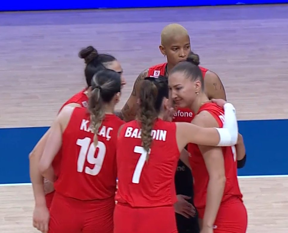 🔥İlk seti kazanıyoruz 🇩🇴 25:27 🇹🇷

#VNL2025 #FileninSultanları