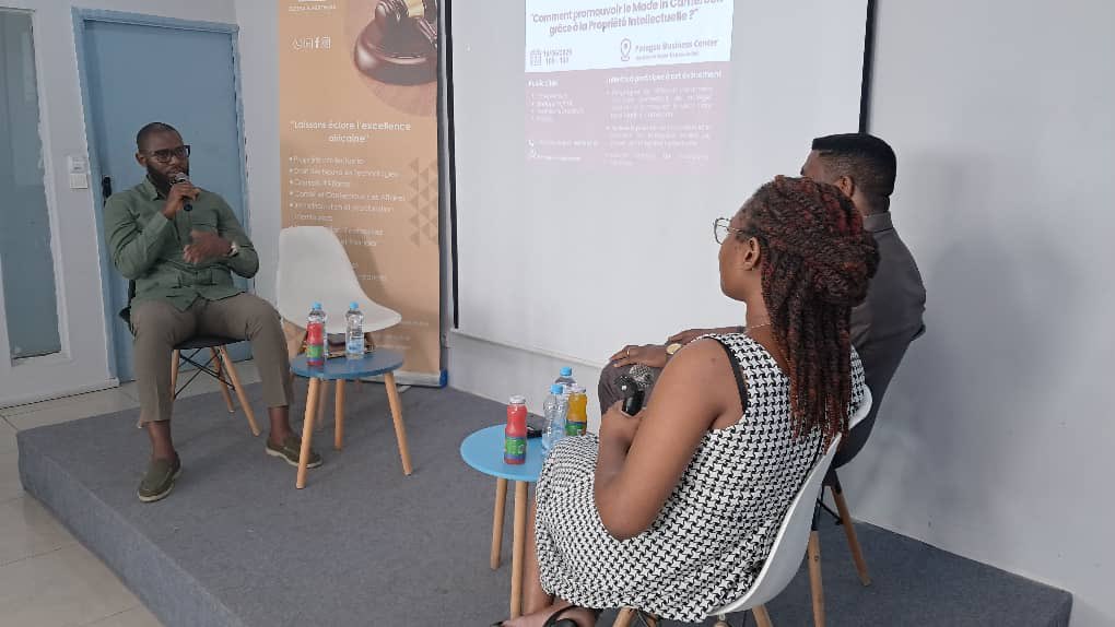JP_Mbanga's tweet photo. Un plaisir d’avoir pris part à la 2e édition du Hemlè Talk organisé par le cabinet Elessa & Partners Law Firm sur la question « comment promouvoir le #MadeinCameroon grâce à la Propriété Intellectuelle? »
Inspirant, édifiant et intéressant de voir germer ce type d’initiatives. https://t.co/5dB7cAOb4V