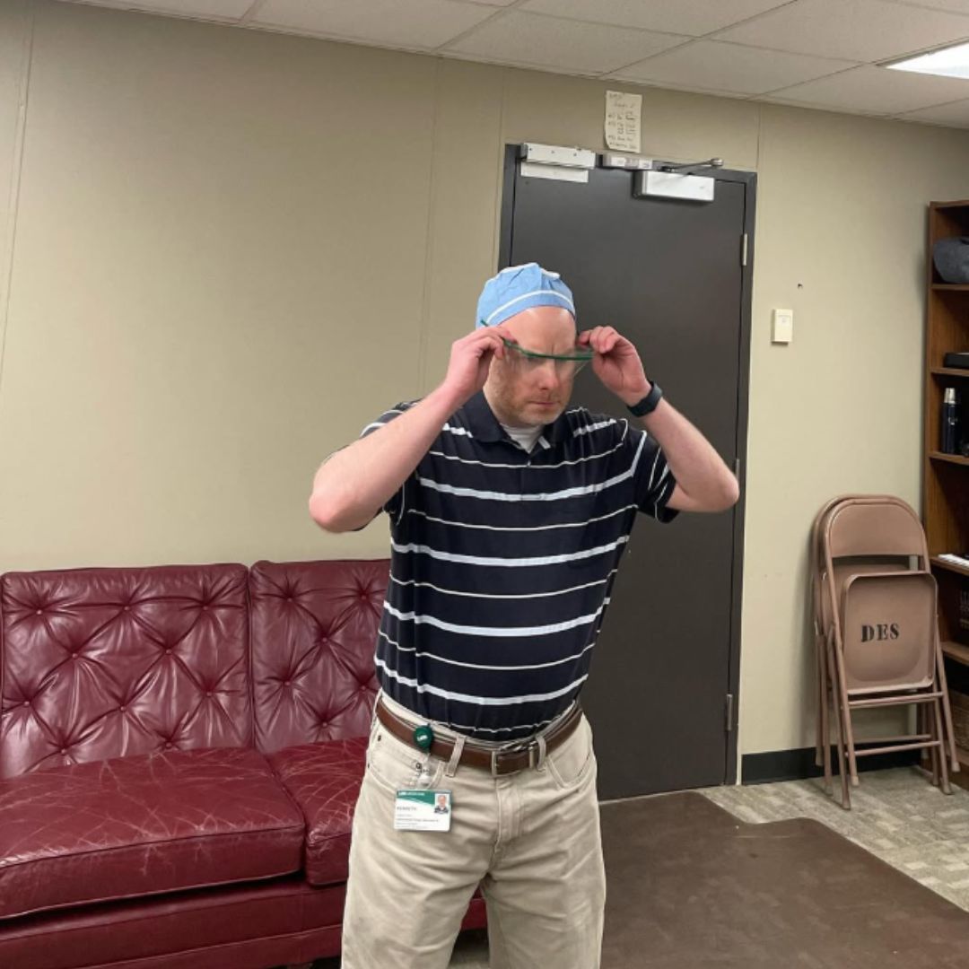 “All right, sports fans—get ’er done.”
If you’ve taken an exam at Heersink, you know Kenneth Hurd.
From backstage tech to shaping the student journey, his story is worth a read.
uab.edu/medicine/news/…