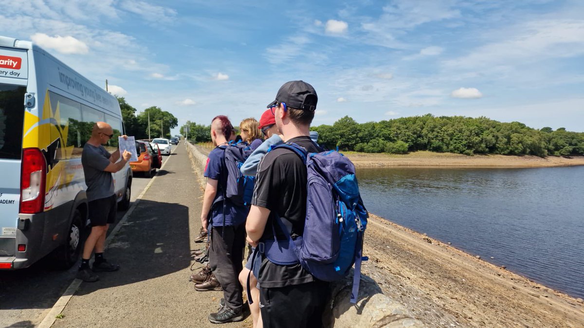 PCABlackpool's tweet image. What a day for our Silver DofE team ☀️After a quick briefing they all headed off round the reservoir at Rivington. They are all now safely back from their expedition walk and enjoying some well deserved down time in the glorious sunshine! @PCAOracle @SeaViewTrust @DofENorth @DofE