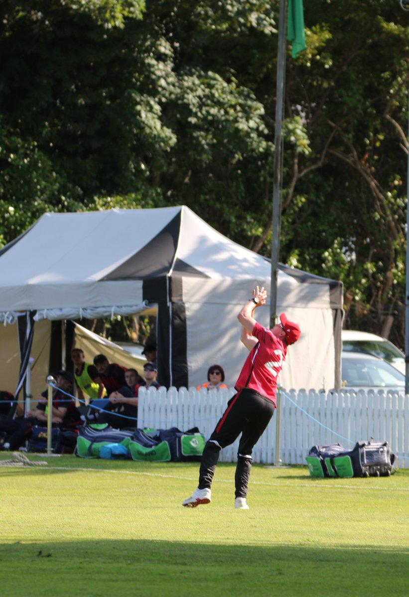 Munster Cricket (@munstercricket) on Twitter photo The Munster Reds are amongst the wickets, the Northern Knights are amongst the runs.
It's a dogfight at the Mardyke!
Knights 81/2 after 6 overs. Buckle up!
Score: bit.ly/44bmCUs
Livestream: bit.ly/4jSv6W8
#IP2025
<a href="/cricketireland/">Cricket Ireland</a> <a href="/NCU_Knights/">Northern Knights</a> The Munster Reds are amongst the wickets, the Northern Knights are amongst the runs.
It's a dogfight at the Mardyke!
Knights 81/2 after 6 overs. Buckle up!
Score: bit.ly/44bmCUs
Livestream: bit.ly/4jSv6W8
#IP2025
<a href="/cricketireland/">Cricket Ireland</a> <a href="/NCU_Knights/">Northern Knights</a>