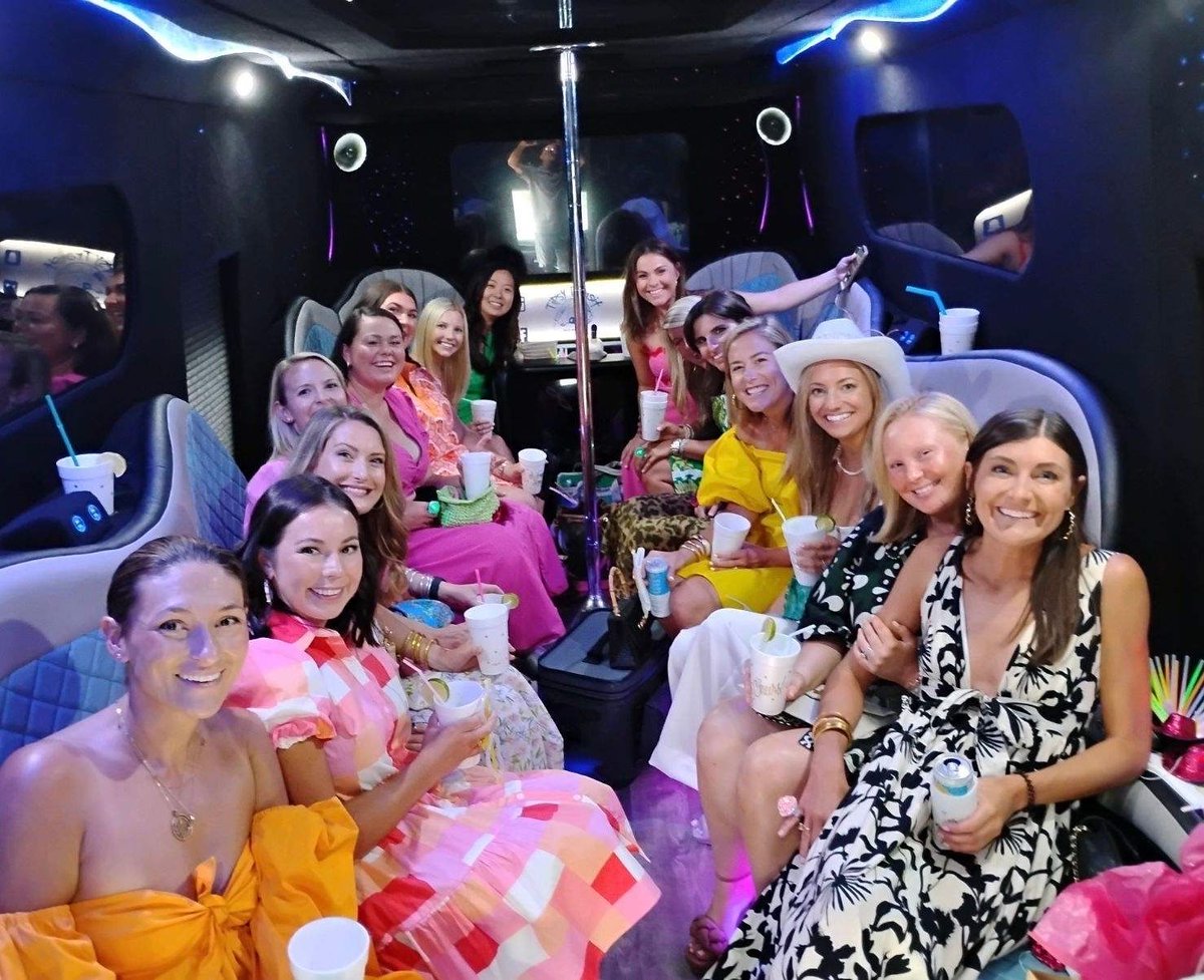 They pulled up looking like a music video shoot—and we provided the ride to match. 🎬🔥
Turn your crew’s entrance into a movie moment with Tipsy Transit. Call (229) 234-1448 #SquadStyle #RollingDeep #TipsyTransit #PartyScenes
