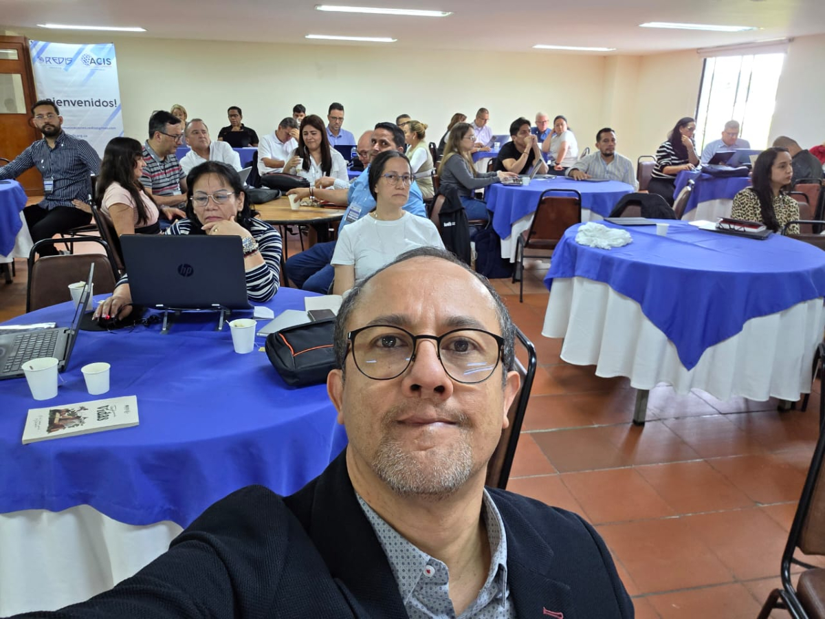 #ActualidadUnacense 📌XVI Encuentro Nacional de REDIS: 57 universidades del país se dieron cita para reflexionar sobre la formación en TI💛💙
Lee la nota completa aquí: 
👉unac.edu.co/xvi-encuentro-…