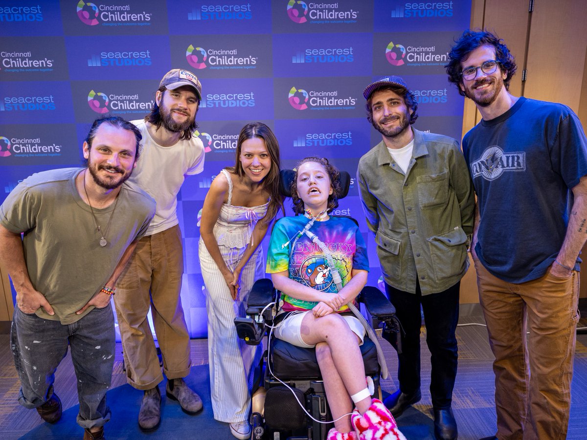 Ryan Seacrest Foundation tweet media