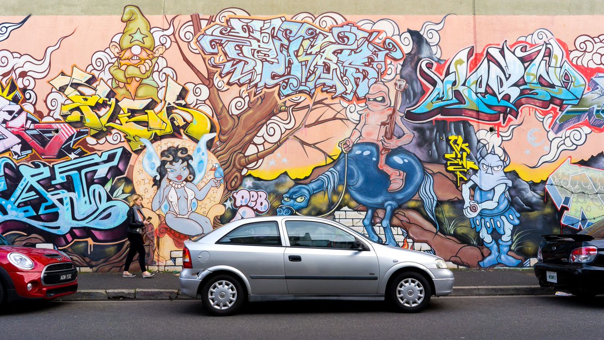 ralphbakshi's tweet image. Wizards street art