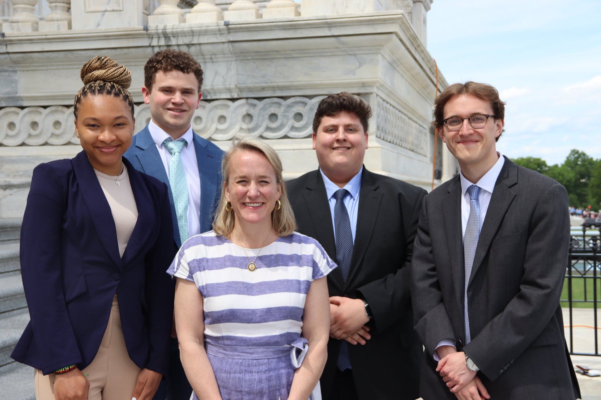 Are you interested in learning about the legislative process and serving communities in #IL13? Apply for a Fall internship in my Washington, DC office! Visit budzinski.house.gov/internships to learn more.
