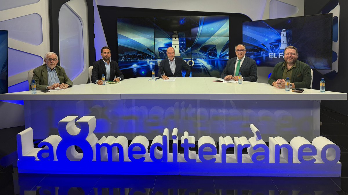 La 8 Mediterráneo (@la8mediterraneo) on Twitter photo 🔵 ¡Empezamos ya! Hoy <a href="/LuisMotes/">luismotes</a> enciende #ElFaroLa8 con Paco Pérez Puche, <a href="/javiermatoses/">javier matoses</a> <a href="/VicenteIborAsen/">Vicente Ibor Asensi</a> <a href="/lluisbertomeu/">Lluís Bertomeu</a> .Nos puedes ver en tu 📺y a través de tu 📱💻en laocho.tv 🔵 🔵 ¡Empezamos ya! Hoy <a href="/LuisMotes/">luismotes</a> enciende #ElFaroLa8 con Paco Pérez Puche, <a href="/javiermatoses/">javier matoses</a> <a href="/VicenteIborAsen/">Vicente Ibor Asensi</a> <a href="/lluisbertomeu/">Lluís Bertomeu</a> .Nos puedes ver en tu 📺y a través de tu 📱💻en laocho.tv 🔵